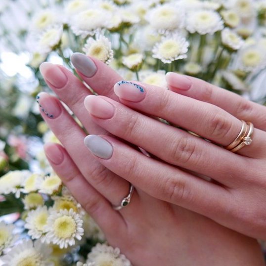 82 ідеї рожево-блакитного манікюру