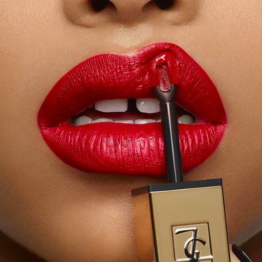 Історія бренду Yves Saint Laurent Beauté