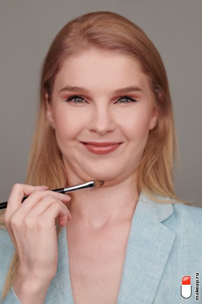 Як приховати друге підборіддя: фотоінструкція