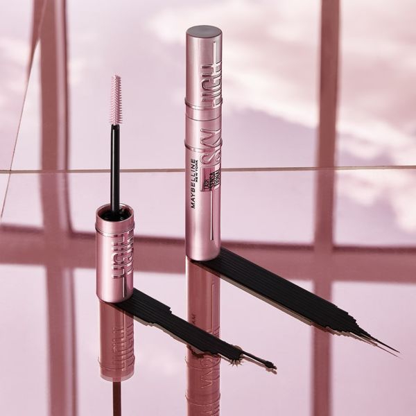 Про неї говорять усі: у чому секрет туші Sky High Maybelline?