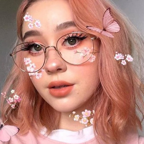 Стиль soft girl: макіяж, манікюр, зачіски