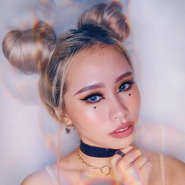 Стиль soft girl: макіяж, манікюр, зачіски
