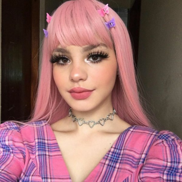 Стиль soft girl: макіяж, манікюр, зачіски