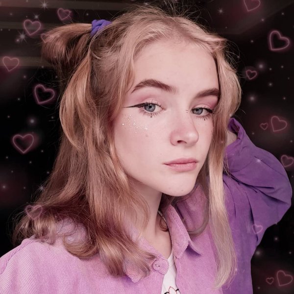 Стиль soft girl: макіяж, манікюр, зачіски