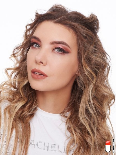 Тест-драйв: робимо макіяж з палеткою Ultimate Shadow від NYX Professional Makeup
