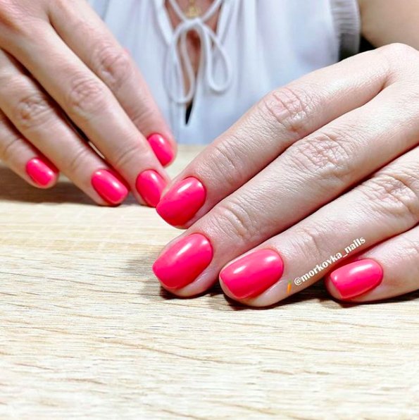 Украл корали: 110 варіантів коралового манікюру